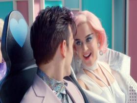 Katy Perry Chained To The Rhythm (feat. Skip Marley)